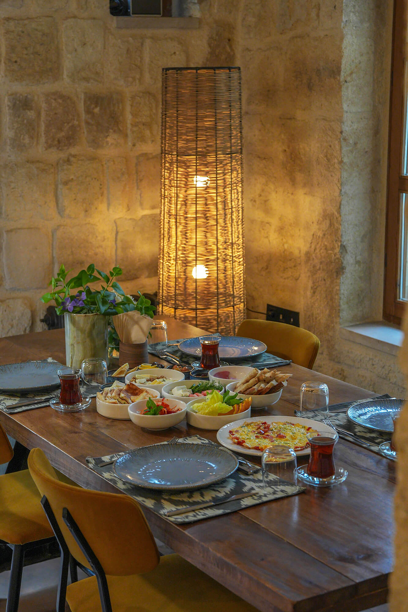 Gorgoli gallery – Breakfast